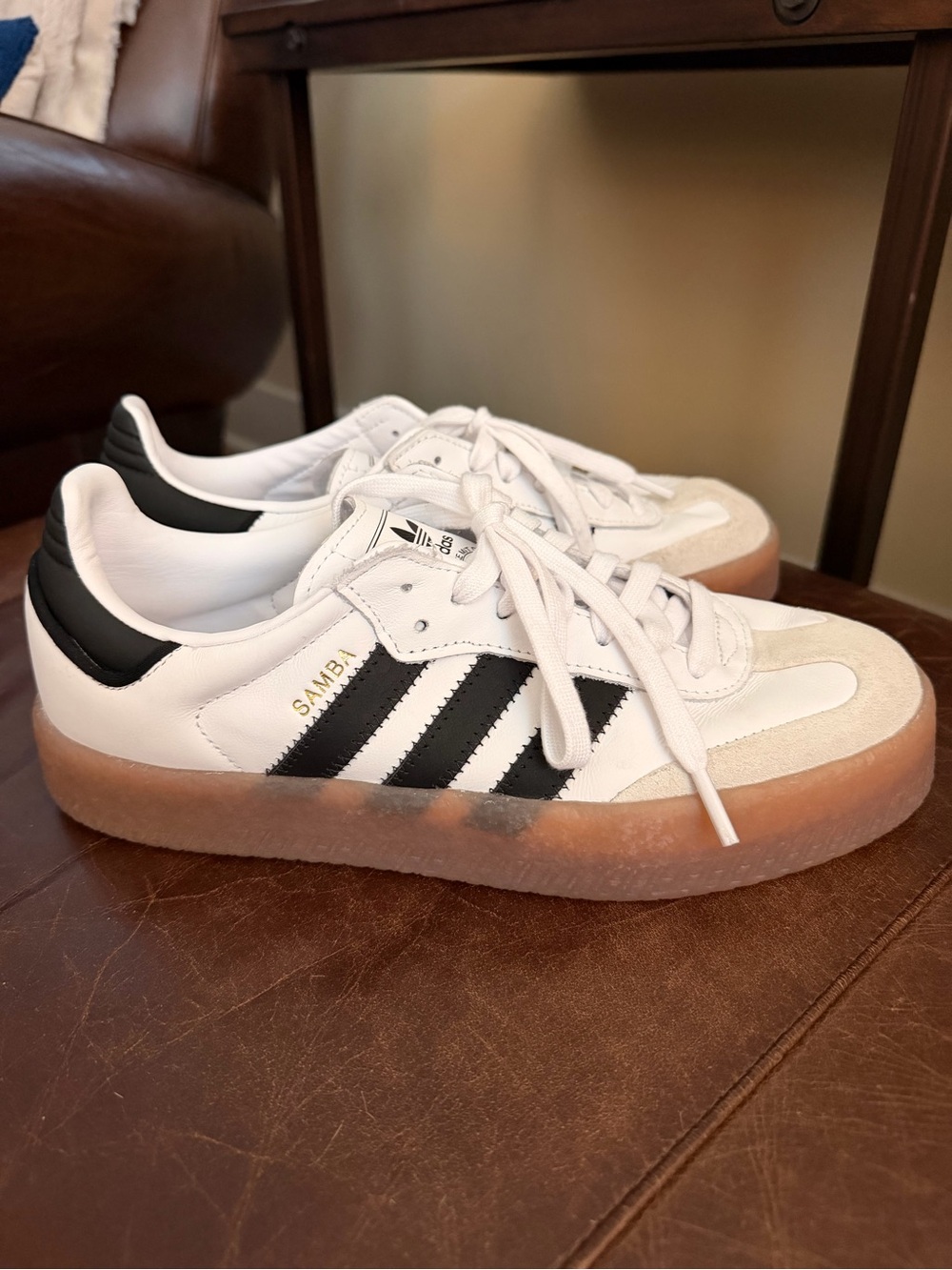 Adidas Women’s Sambae Sneakers in White & Black with Gum Sole. Sz 8.5. EUC. - Picture 6 of 11